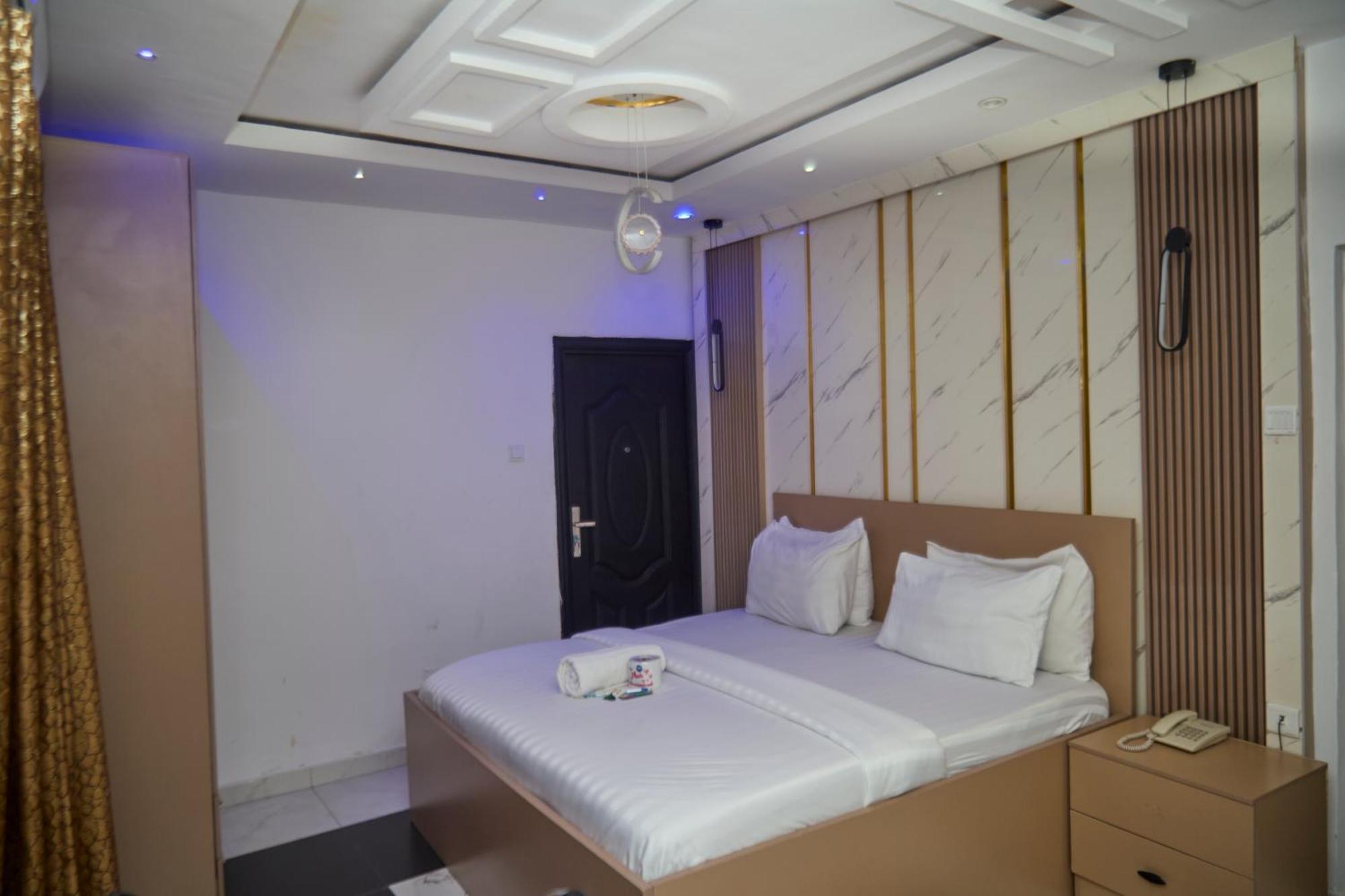 Vhs Vinchee Suites Lagos Exterior foto